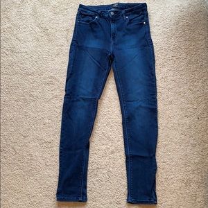 High waisted skinny jeans